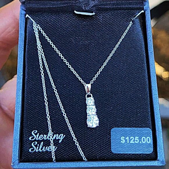 Diamonluxe Sterling Silver Cubic Zirconia Three Stone Pendant Necklace - Picture 1 of 6